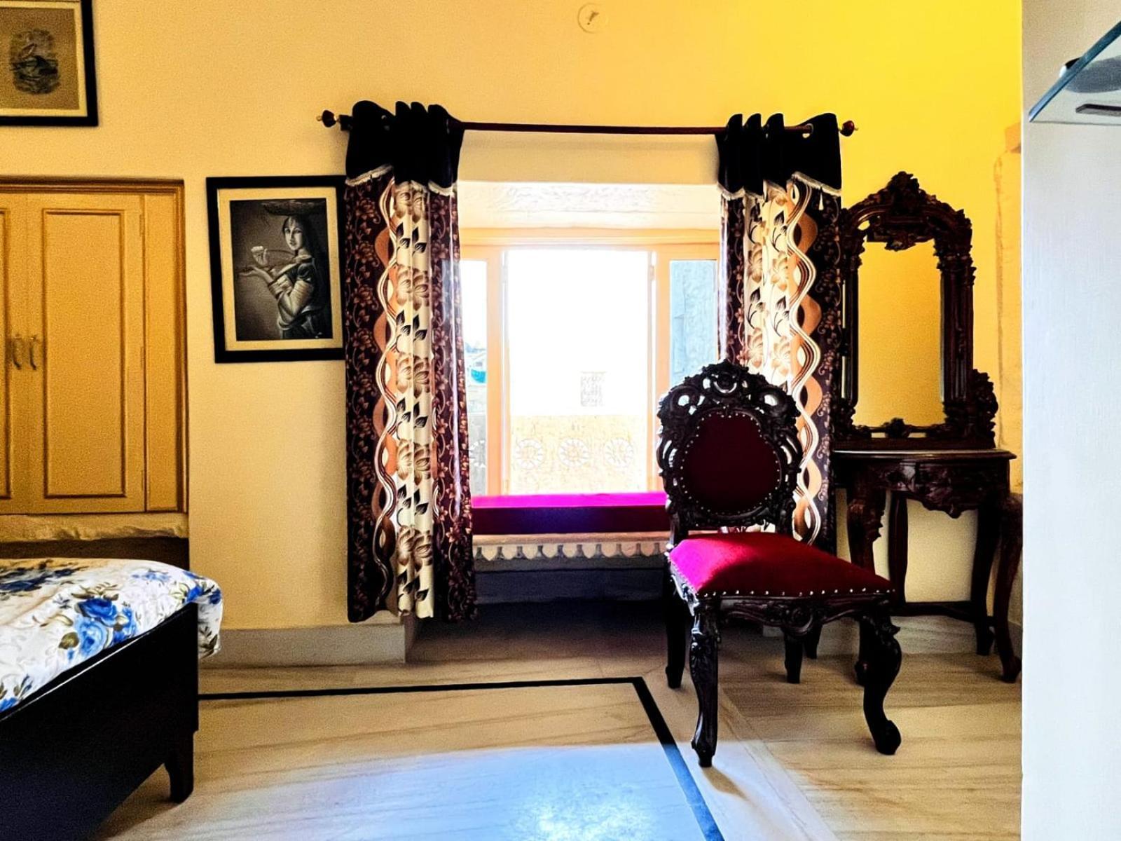 Hotel Himmat Niwas Jaisalmer Zewnętrze zdjęcie