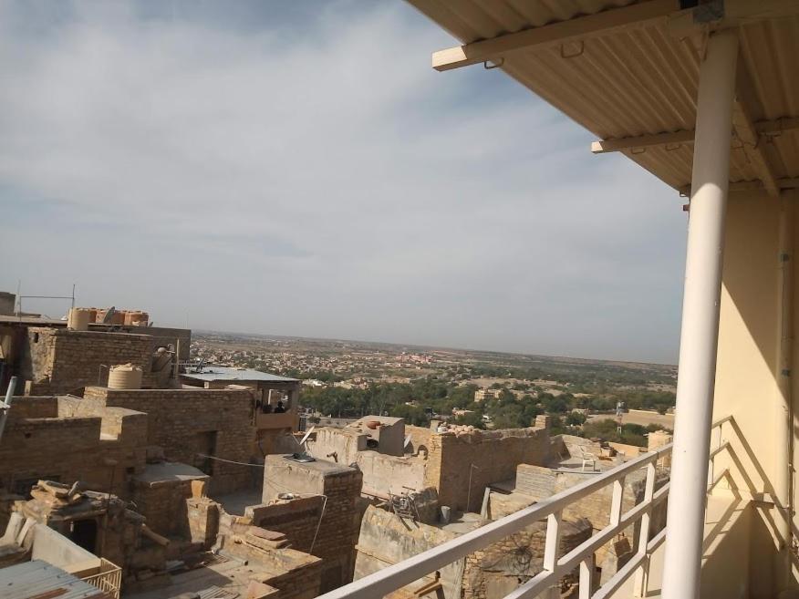 Hotel Himmat Niwas Jaisalmer Zewnętrze zdjęcie