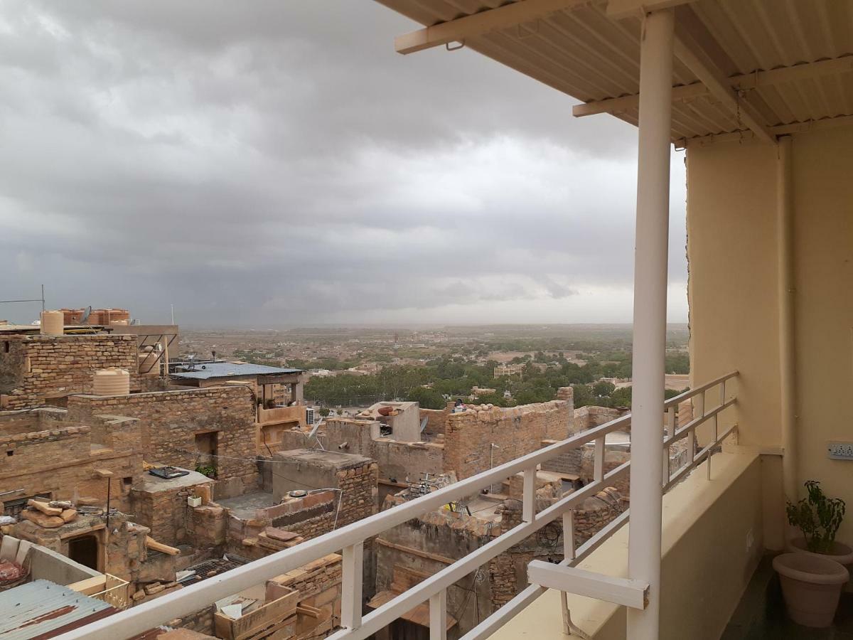 Hotel Himmat Niwas Jaisalmer Zewnętrze zdjęcie