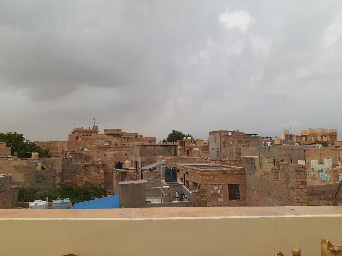 Hotel Himmat Niwas Jaisalmer Zewnętrze zdjęcie